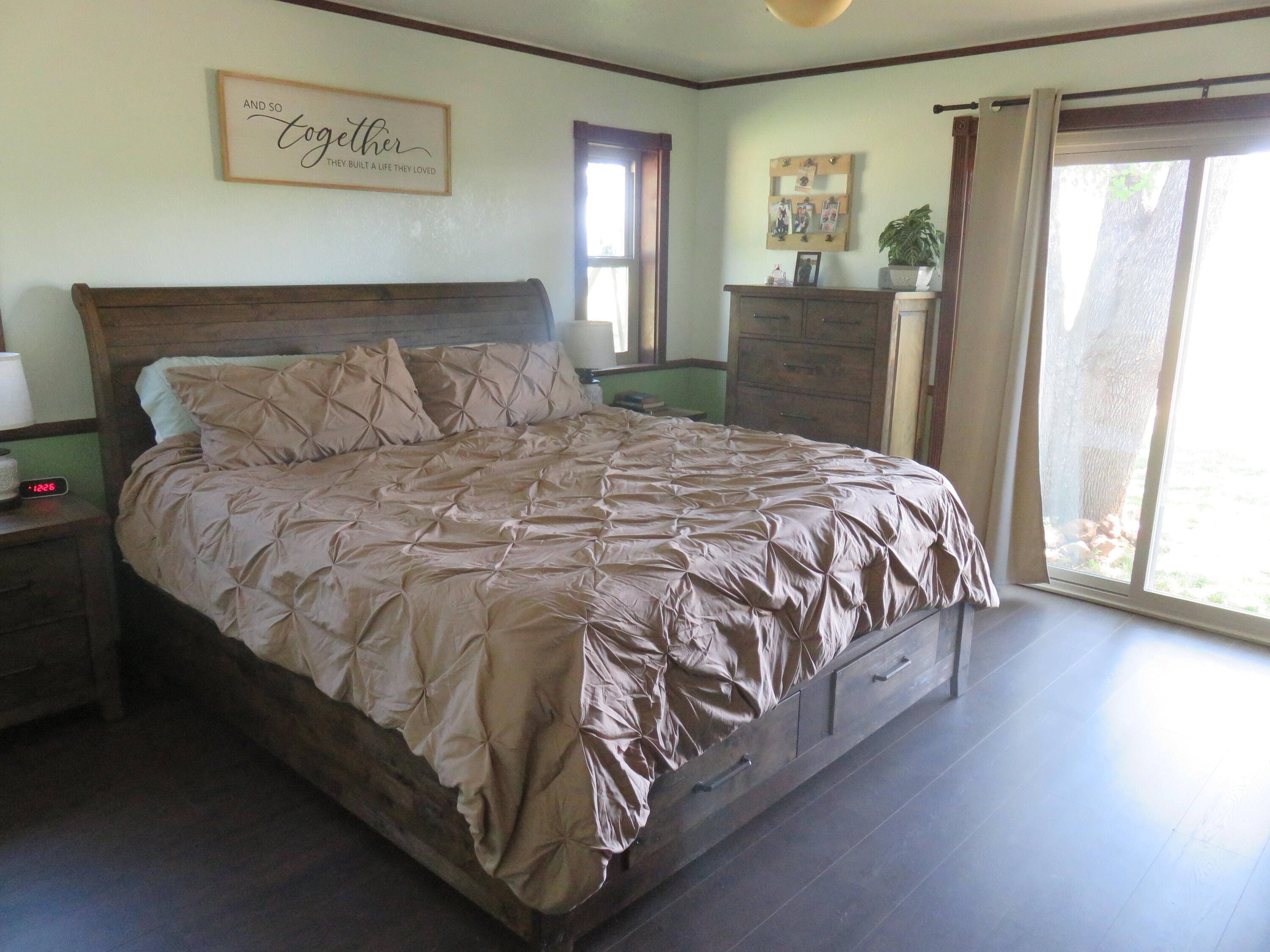 27971 Soldier Mountain Road Fall River Mills, CA 96028 - Photo 15 of 41 Primary bedroom