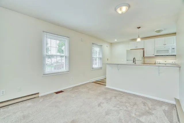 $189,900 | 23 Acorn Lane, Perinton, NY 14450