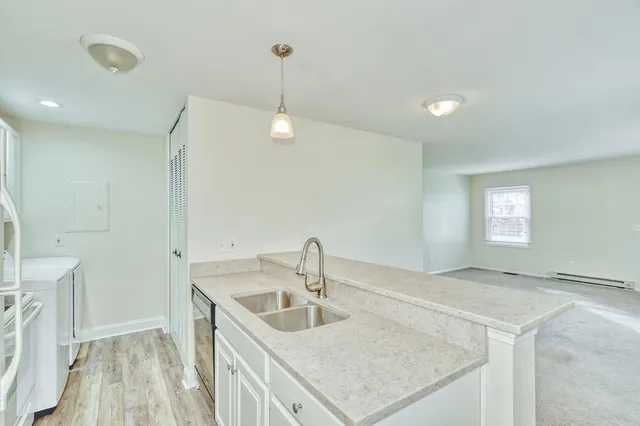 $189,900 | 23 Acorn Lane, Perinton, NY 14450