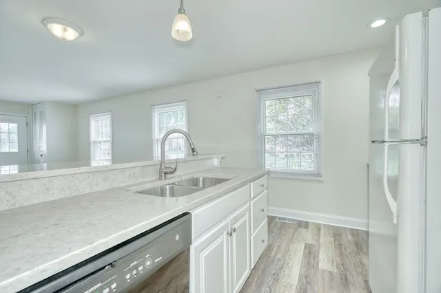 $189,900 | 23 Acorn Lane, Perinton, NY 14450