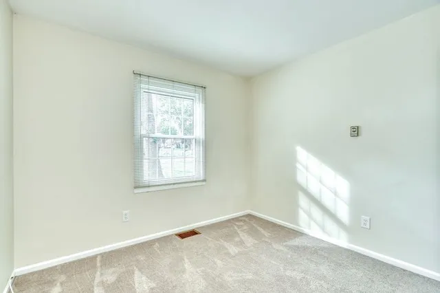 $189,900 | 23 Acorn Lane, Perinton, NY 14450