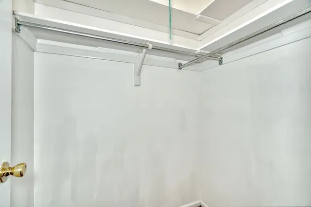 $189,900 | 23 Acorn Lane, Perinton, NY 14450