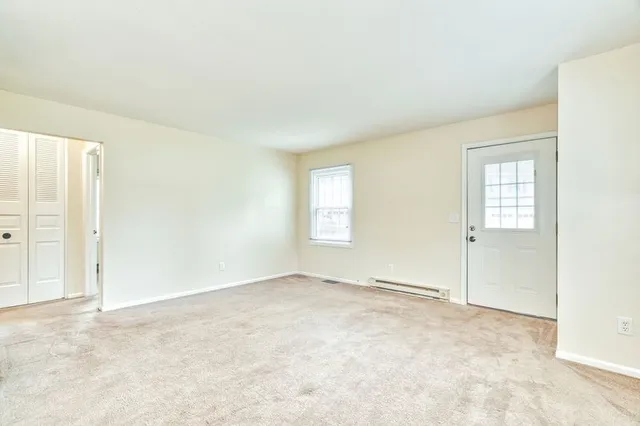 $189,900 | 23 Acorn Lane, Perinton, NY 14450