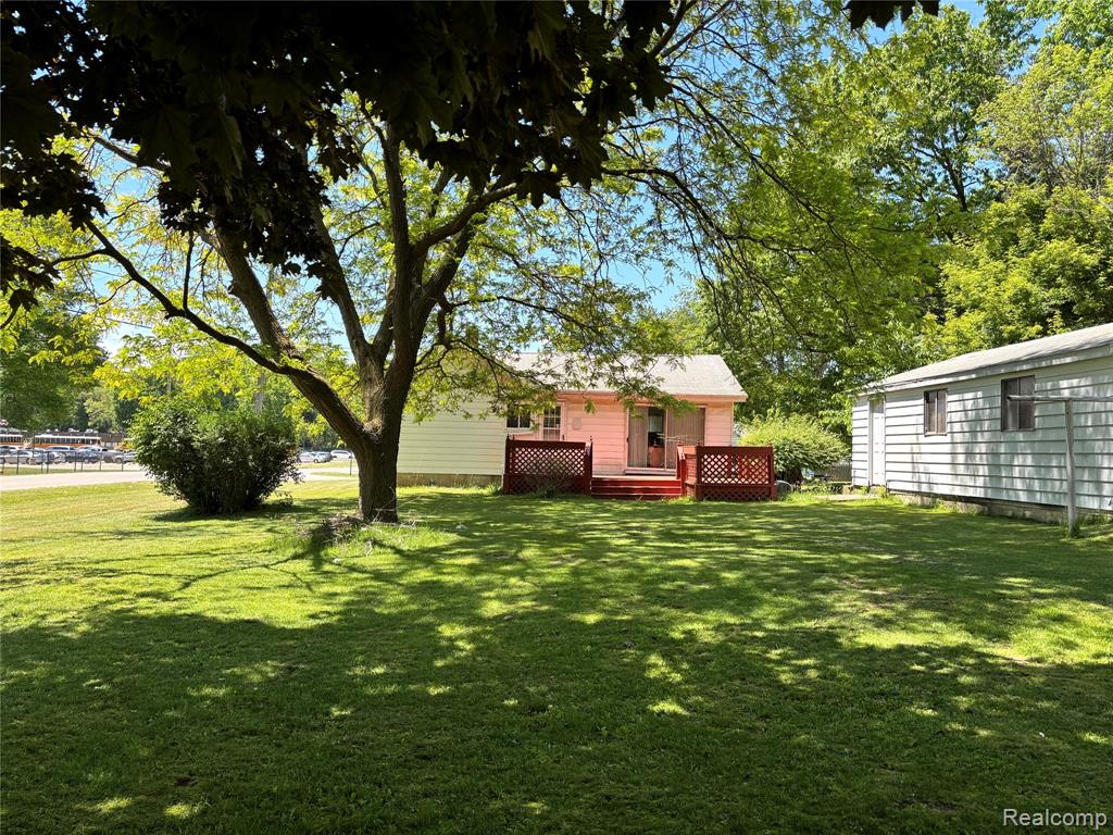 2257 Lodge Road Flint, MI 48532 - Photo 5 of 18