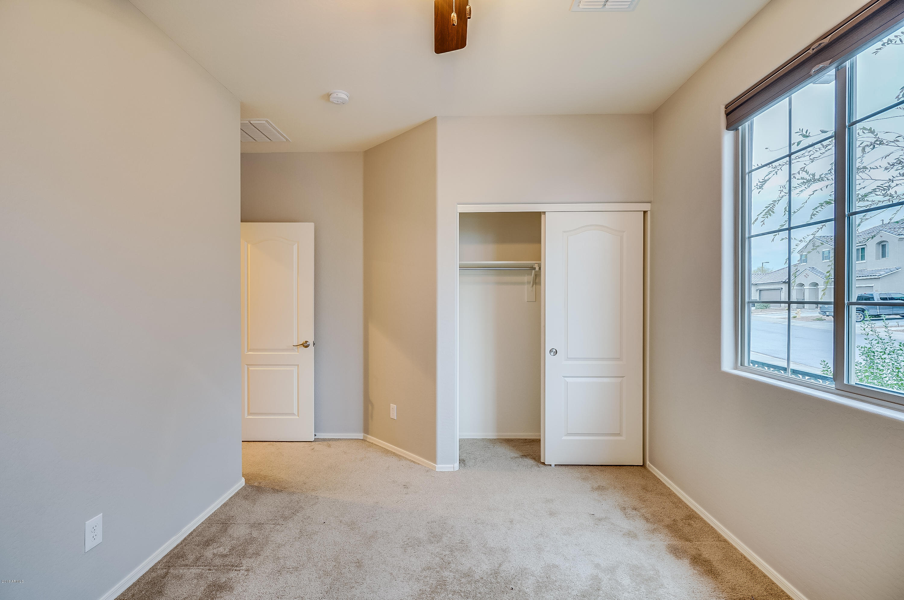 12047 West Rowel Road Peoria, AZ 85383 - Photo 13 of 16 photo_13