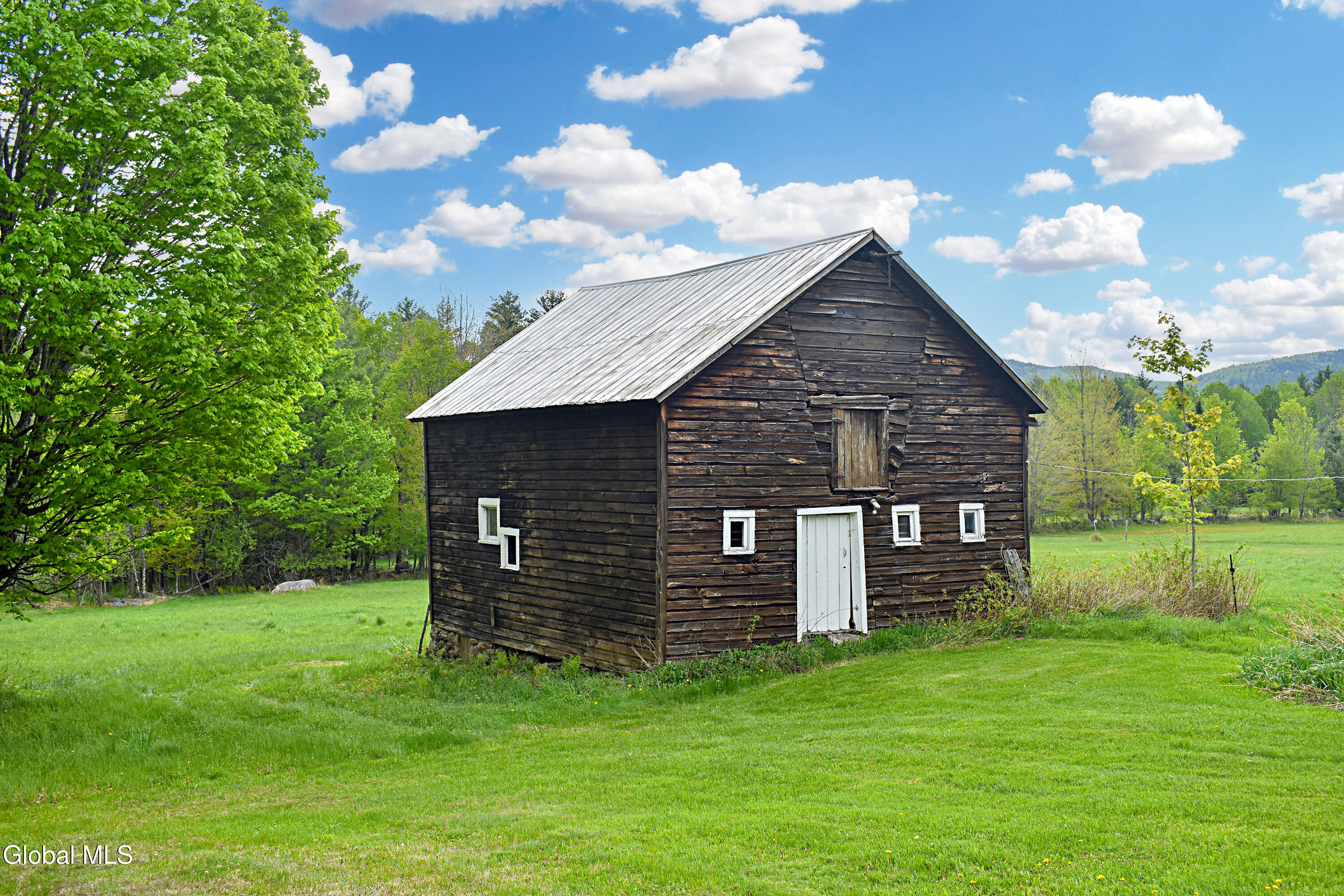 326 Harvey Road Johnsburg, NY 12856 - Photo 78 of 129 DSC_0060