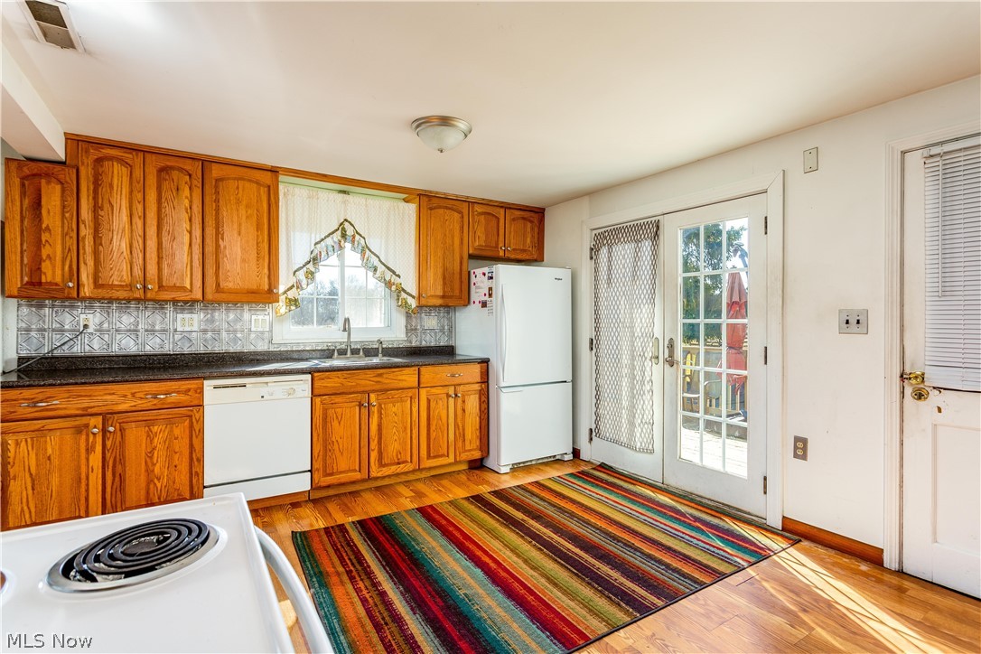 7402 Race Road North Ridgeville, OH 44039 - Photo 13 of 35