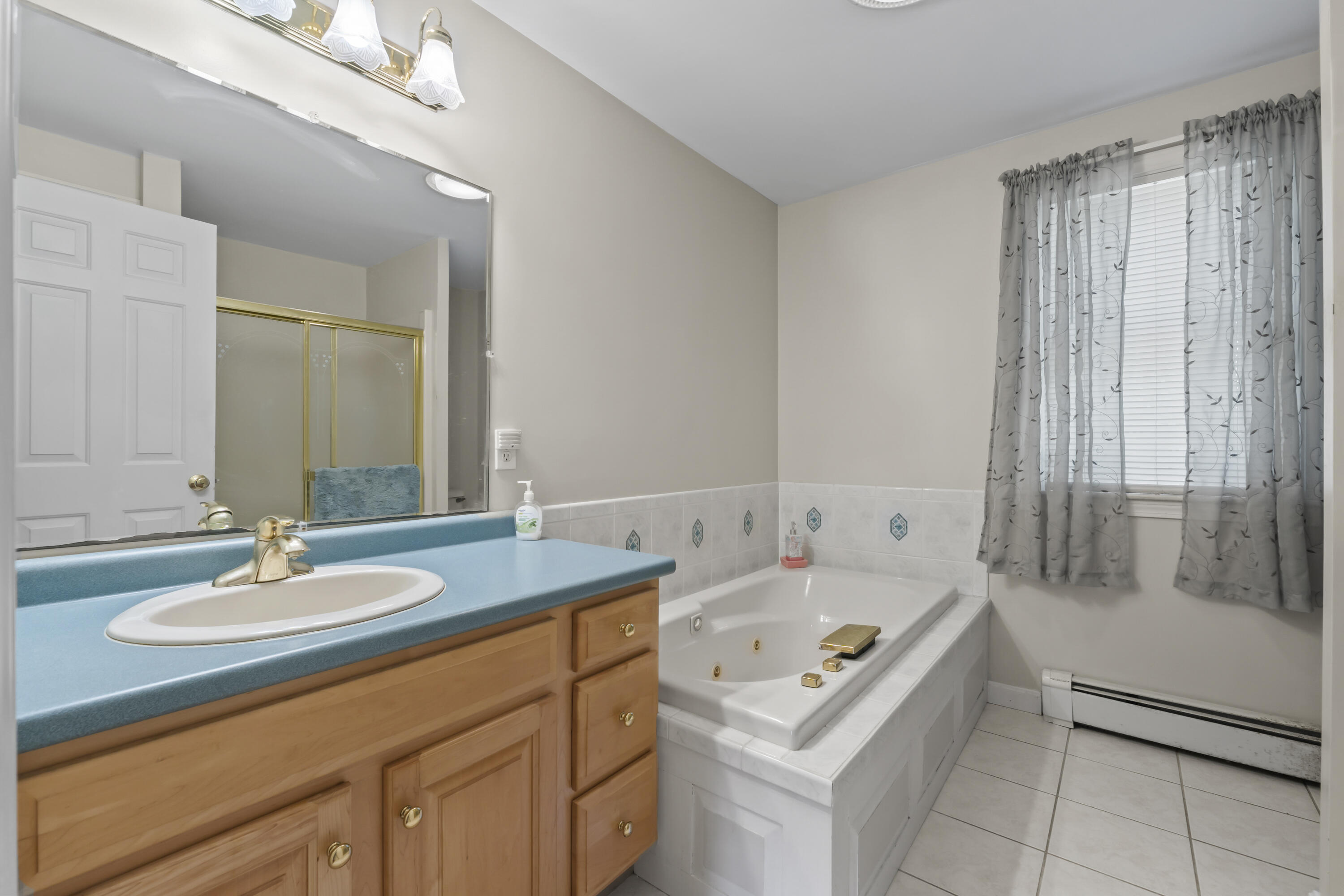 32 Ossipee Road York, ME 03902 - Photo 29 of 71 Primary Bath