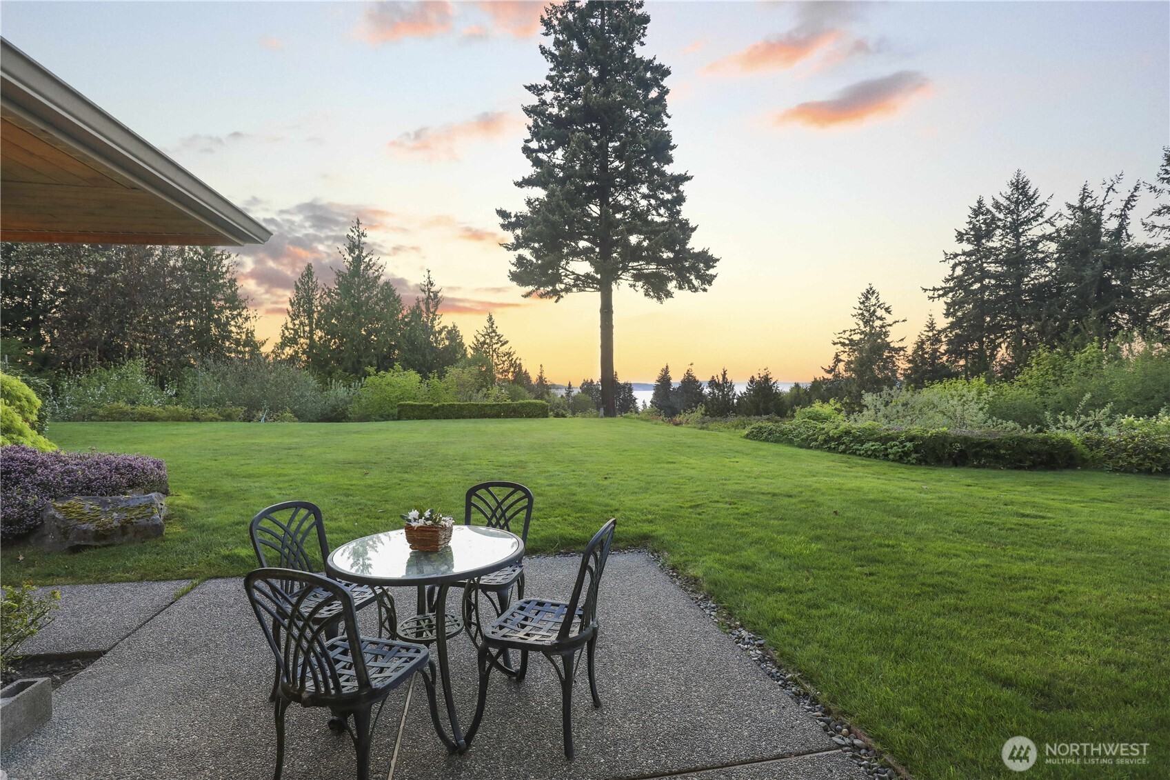 250 Heather Road Everett, WA 98203 - Photo 35 of 39 Gallery Image 35