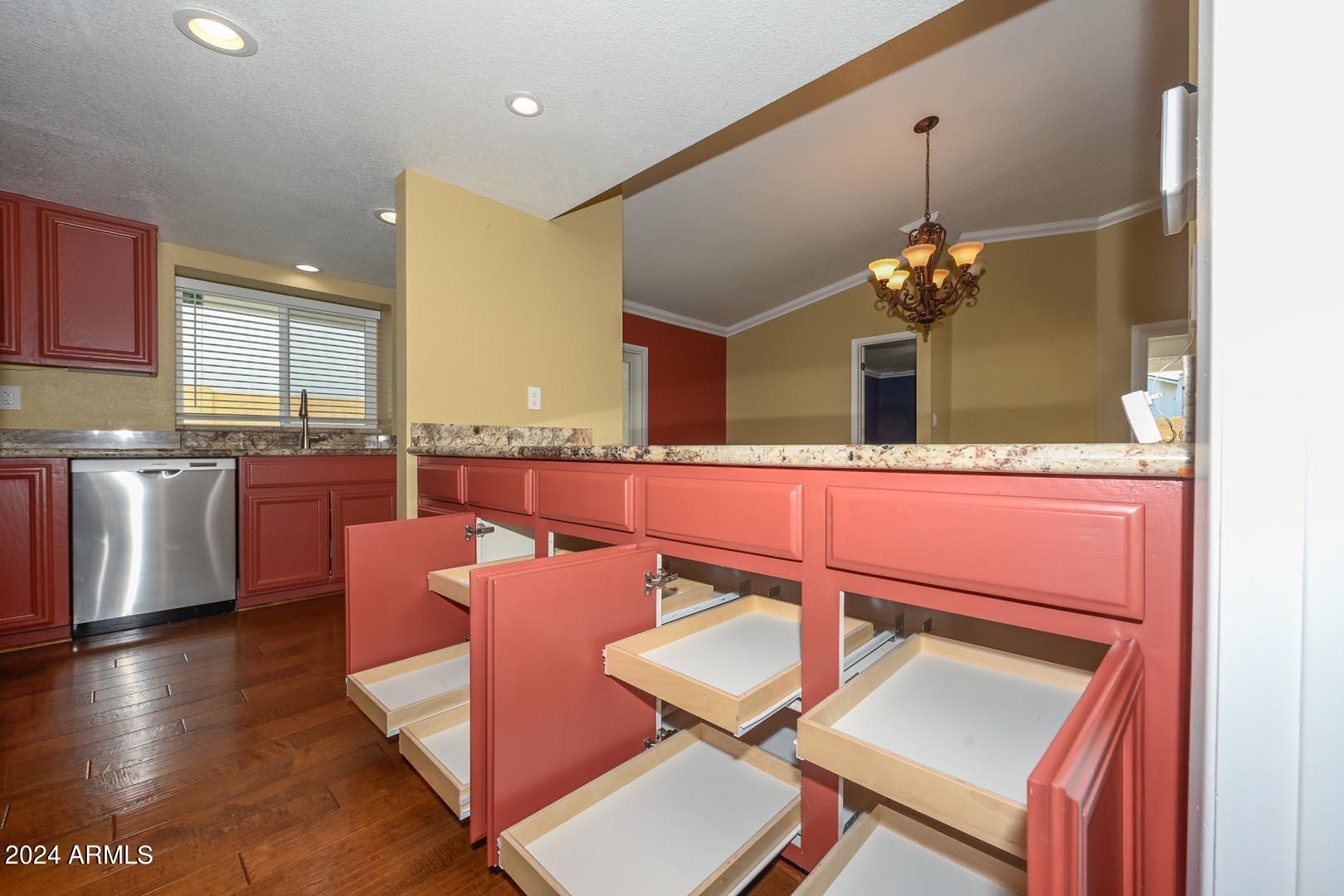 613 West Grandview Road Phoenix, AZ 85023 - Photo 13 of 47 Kitchen-Slide-Outs