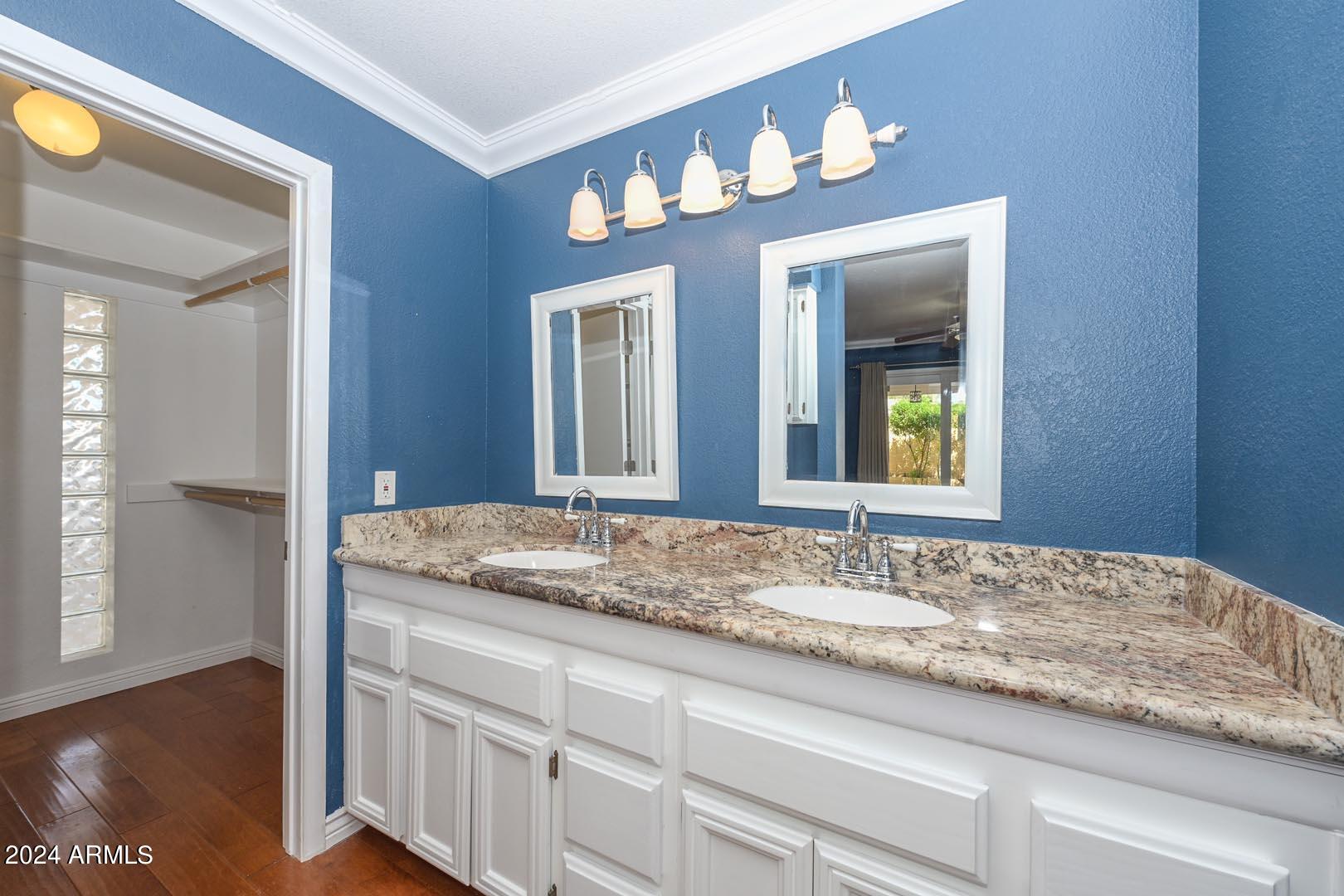 613 West Grandview Road Phoenix, AZ 85023 - Photo 20 of 47 Primary Bath