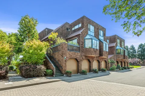 $2,700,000 | 24 Lagoon Vista Road, Tiburon, CA 94920