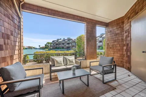 $2,700,000 | 24 Lagoon Vista Road, Tiburon, CA 94920