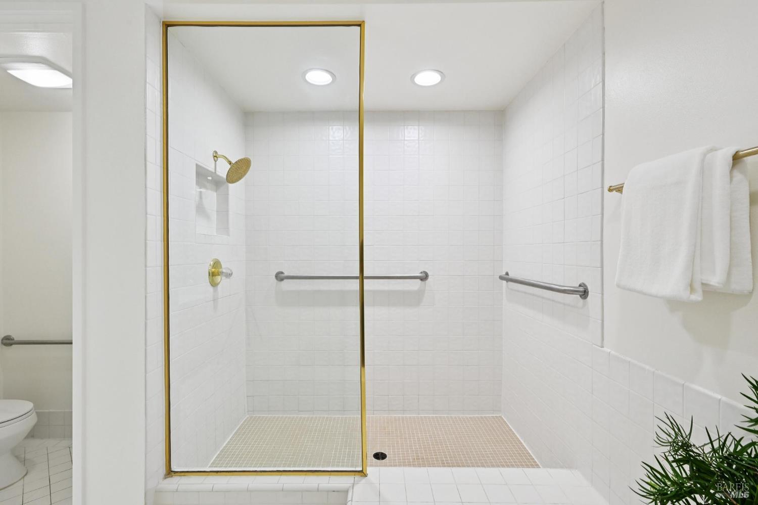 24 Lagoon Vista Road Tiburon, CA 94920 - Photo 42 of 56