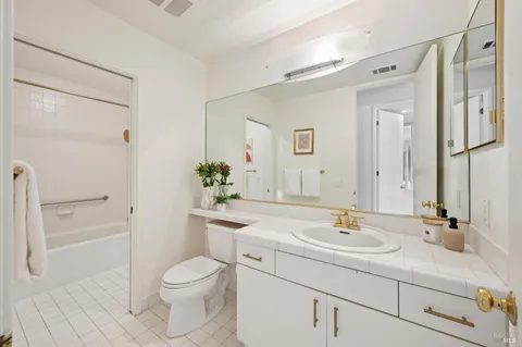 $2,700,000 | 24 Lagoon Vista Road, Tiburon, CA 94920