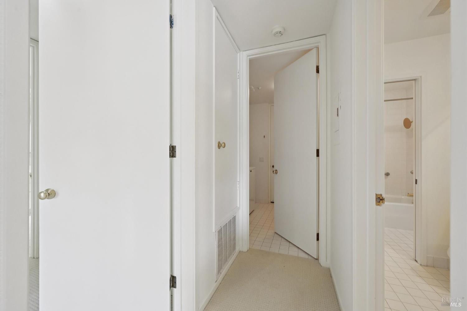 24 Lagoon Vista Road Tiburon, CA 94920 - Photo 49 of 56