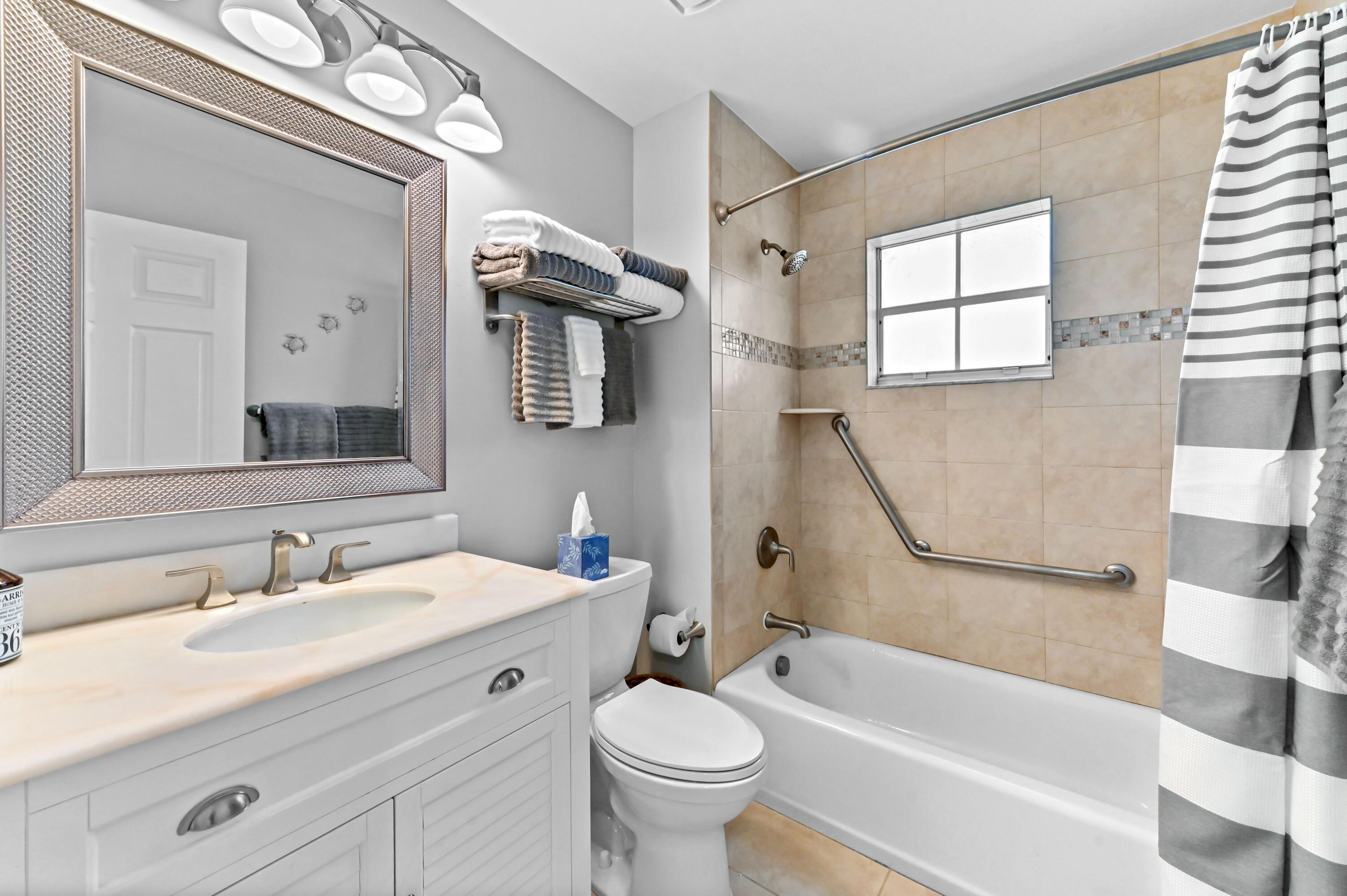 7615 Red Ruby Drive Delray Beach, FL 33446 - Photo 20 of 34 31 bathroom 01