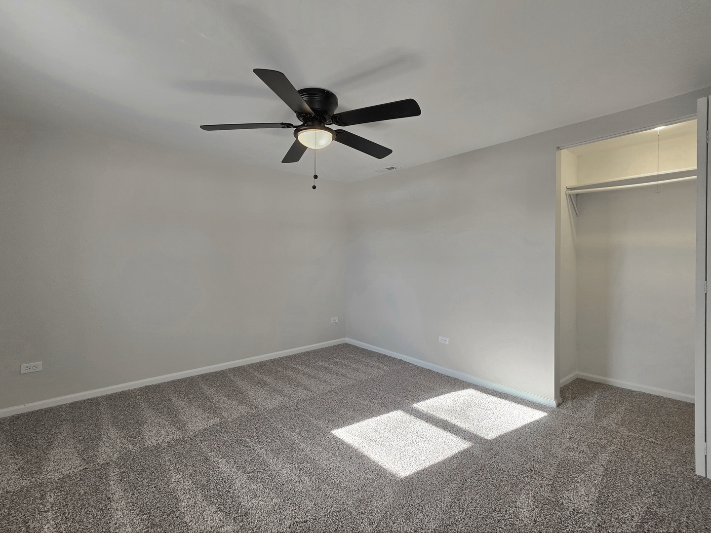 946 West Arlington Lane Crete, IL 60417 - Photo 11 of 27 wooden floor in an empty room