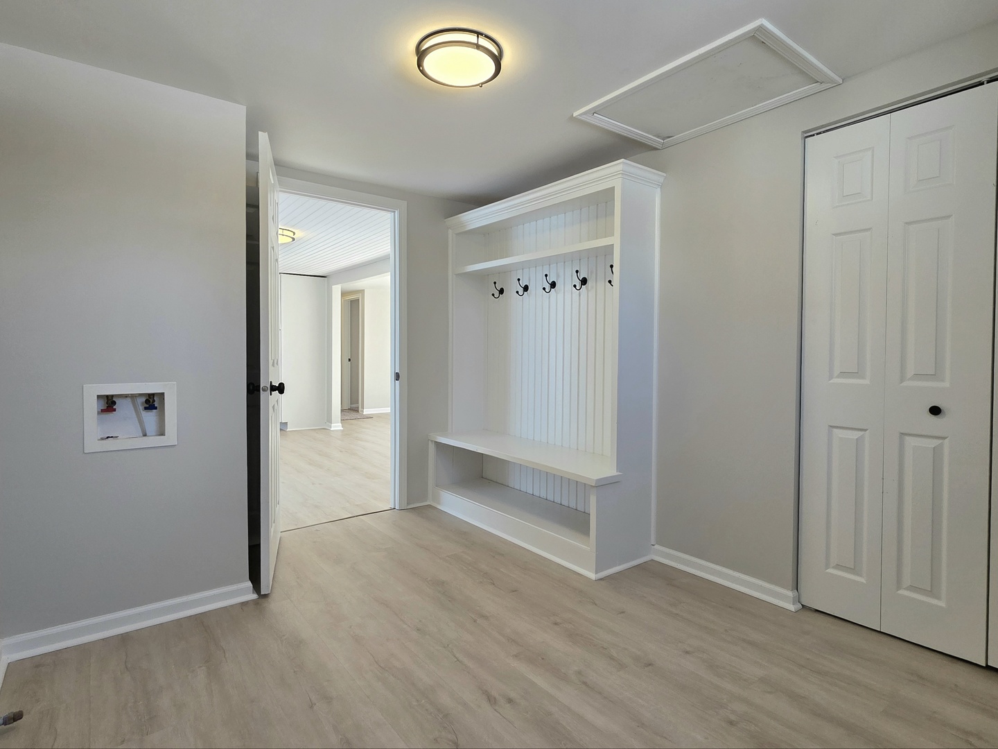 946 West Arlington Lane Crete, IL 60417 - Photo 18 of 27 an empty room with wooden floor and windows
