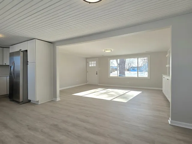 $299,808 | 946 West Arlington Lane, Crete, IL 60417