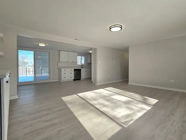 $299,808 | 946 West Arlington Lane, Crete, IL 60417