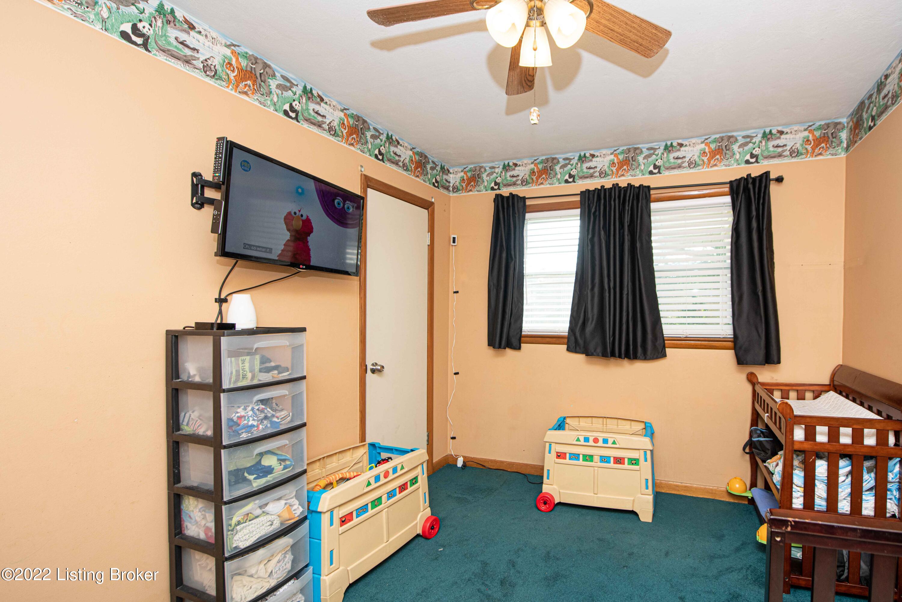 6348 Hunters Grove Road Louisville, KY 40216 - Photo 28 of 44 Bedroom 3--Sellers are open to paint allowance