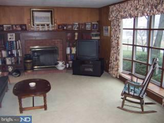 41 Sunset Avenue Ewing, NJ 08628 - Photo 4 of 6