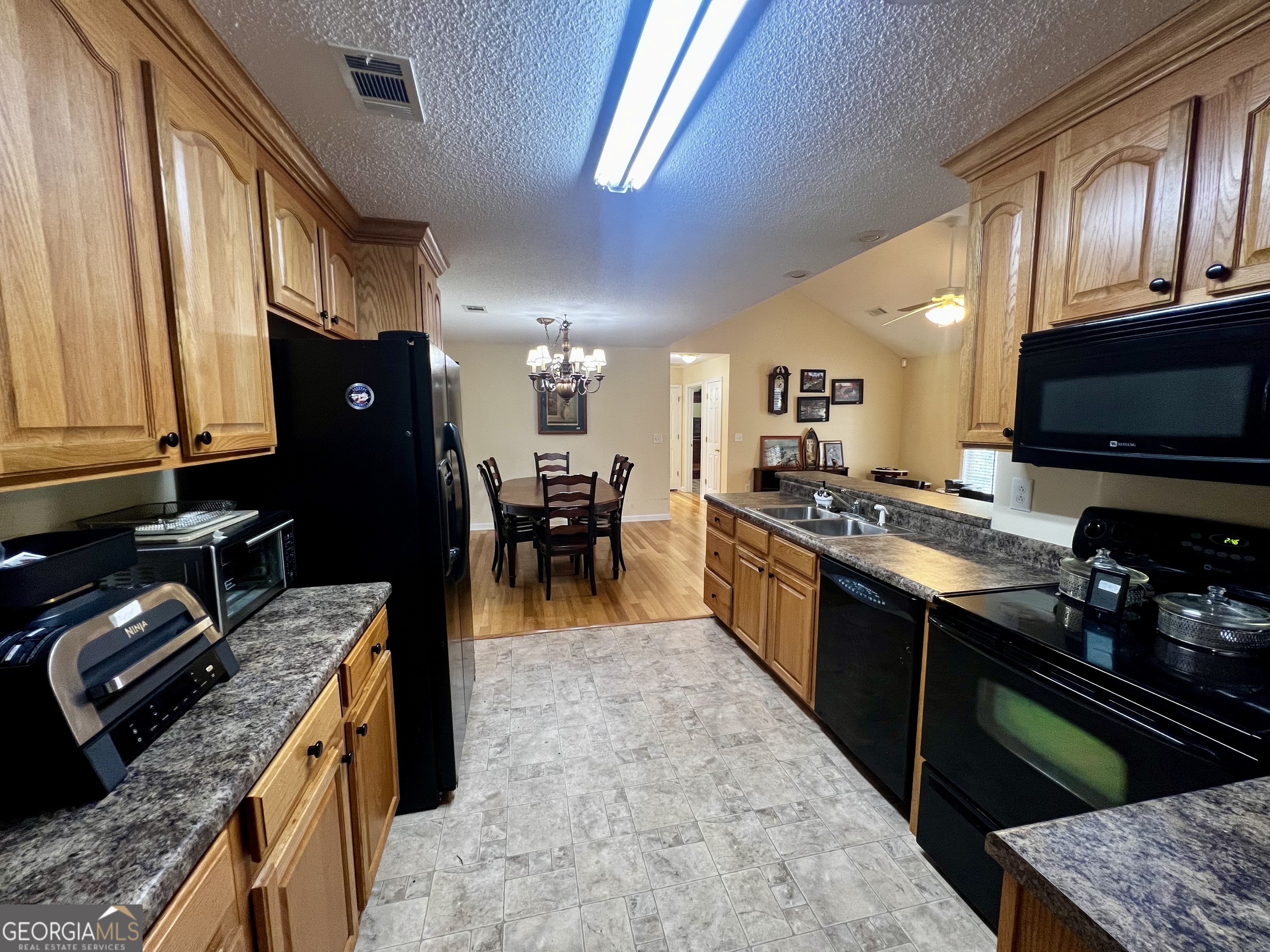 404 Turner Woods Road Gray, GA 31032 - Photo 13 of 49