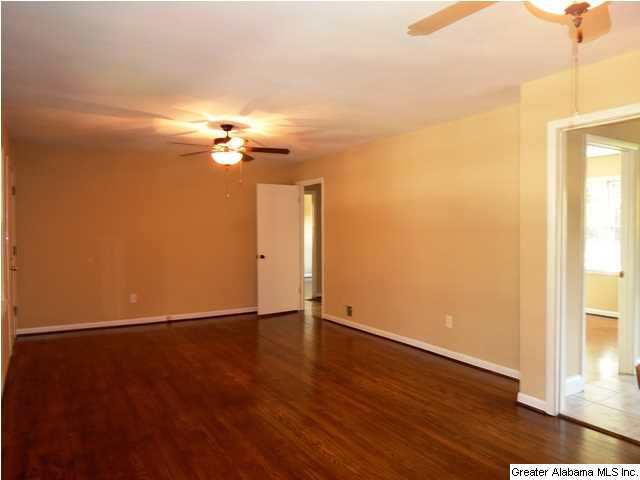 305 Garden Hill Road Gardendale, AL 35071 - Photo 7 of 32