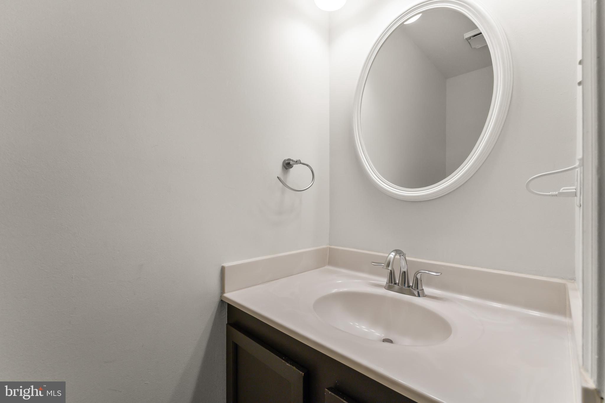 7986 Northumberland Road Springfield, VA 22153 - Photo 5 of 46 Gallery Image 5