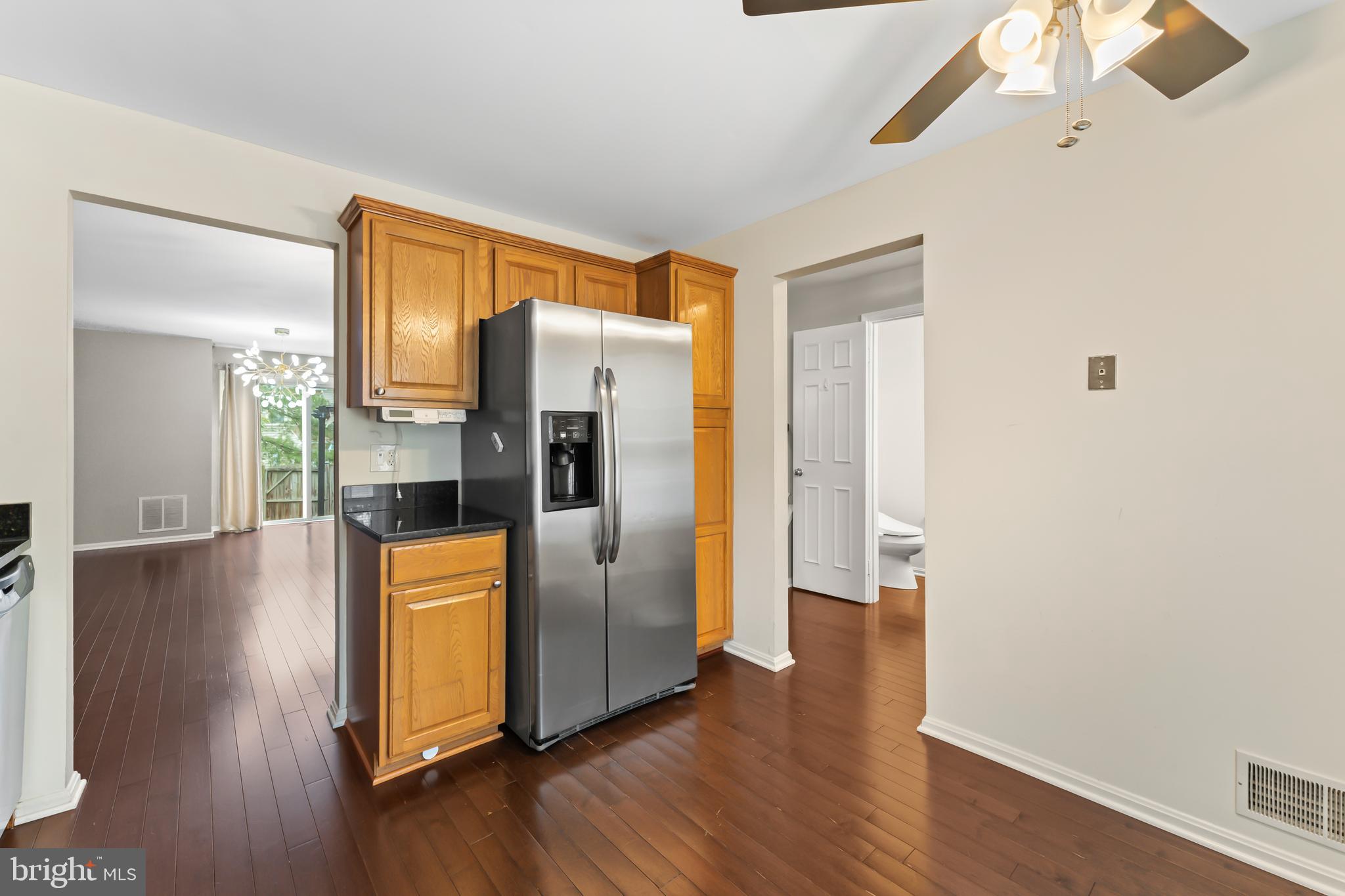 7986 Northumberland Road Springfield, VA 22153 - Photo 8 of 46 Gallery Image 8