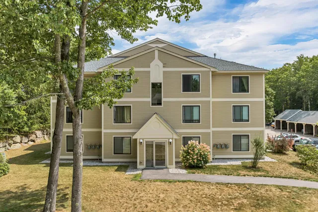 $265,000 | 19 Saco Street, Unit 92, Conway, NH 03813