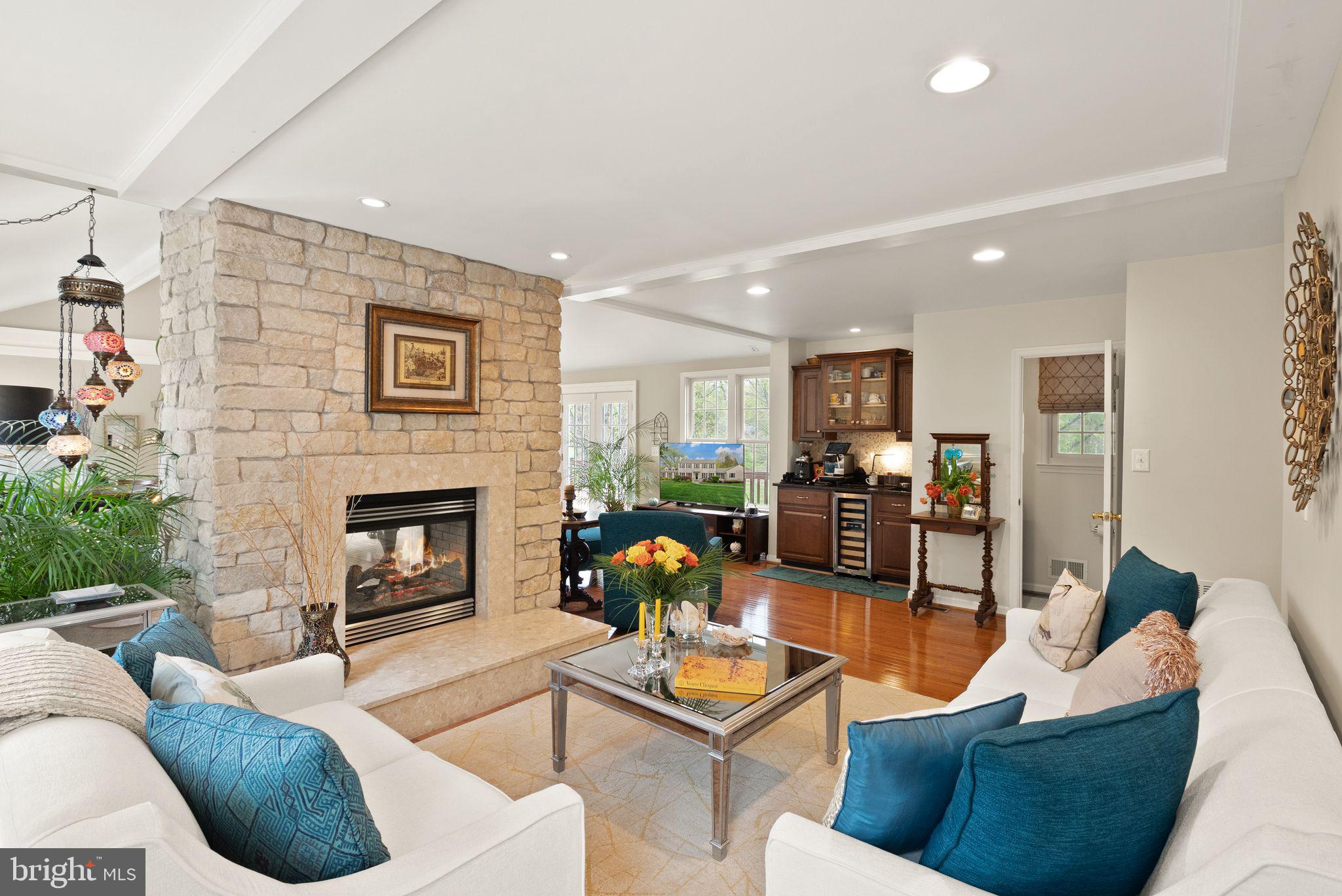 813 Lunenburg Road Great Falls, VA 22066 - Photo 18 of 91