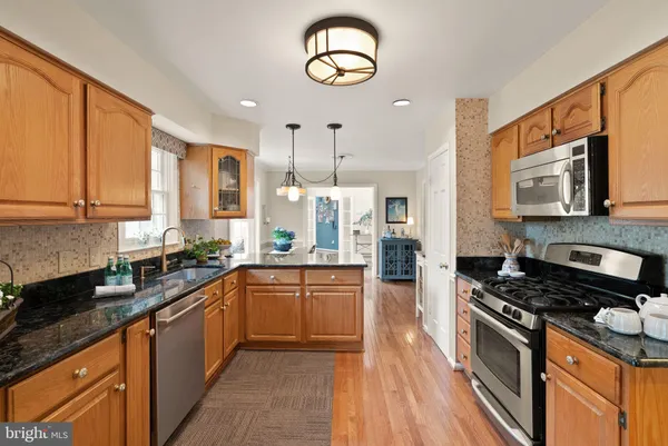 $1,750,000 | 813 Lunenburg Road, Great Falls, VA 22066