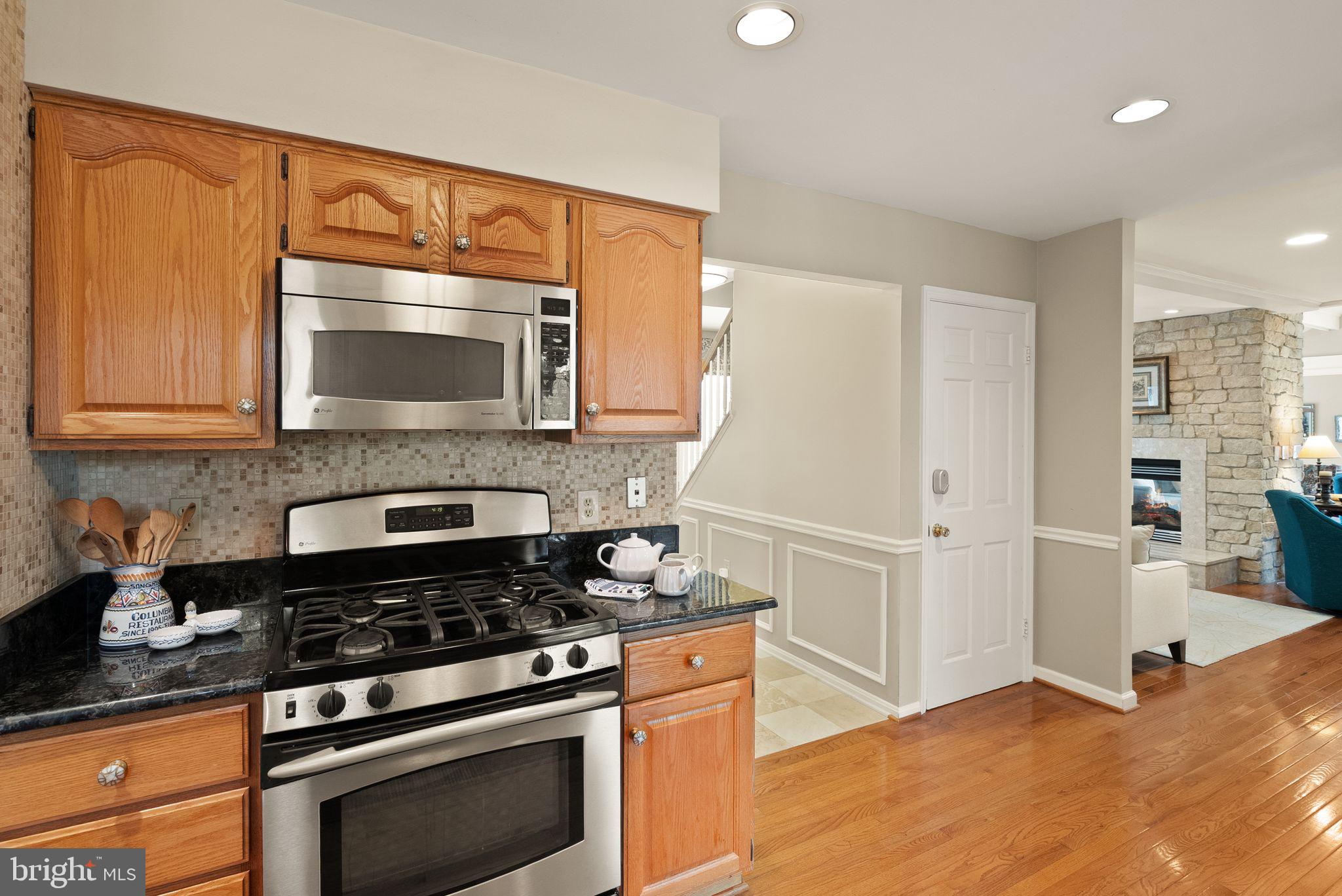 813 Lunenburg Road Great Falls, VA 22066 - Photo 29 of 91