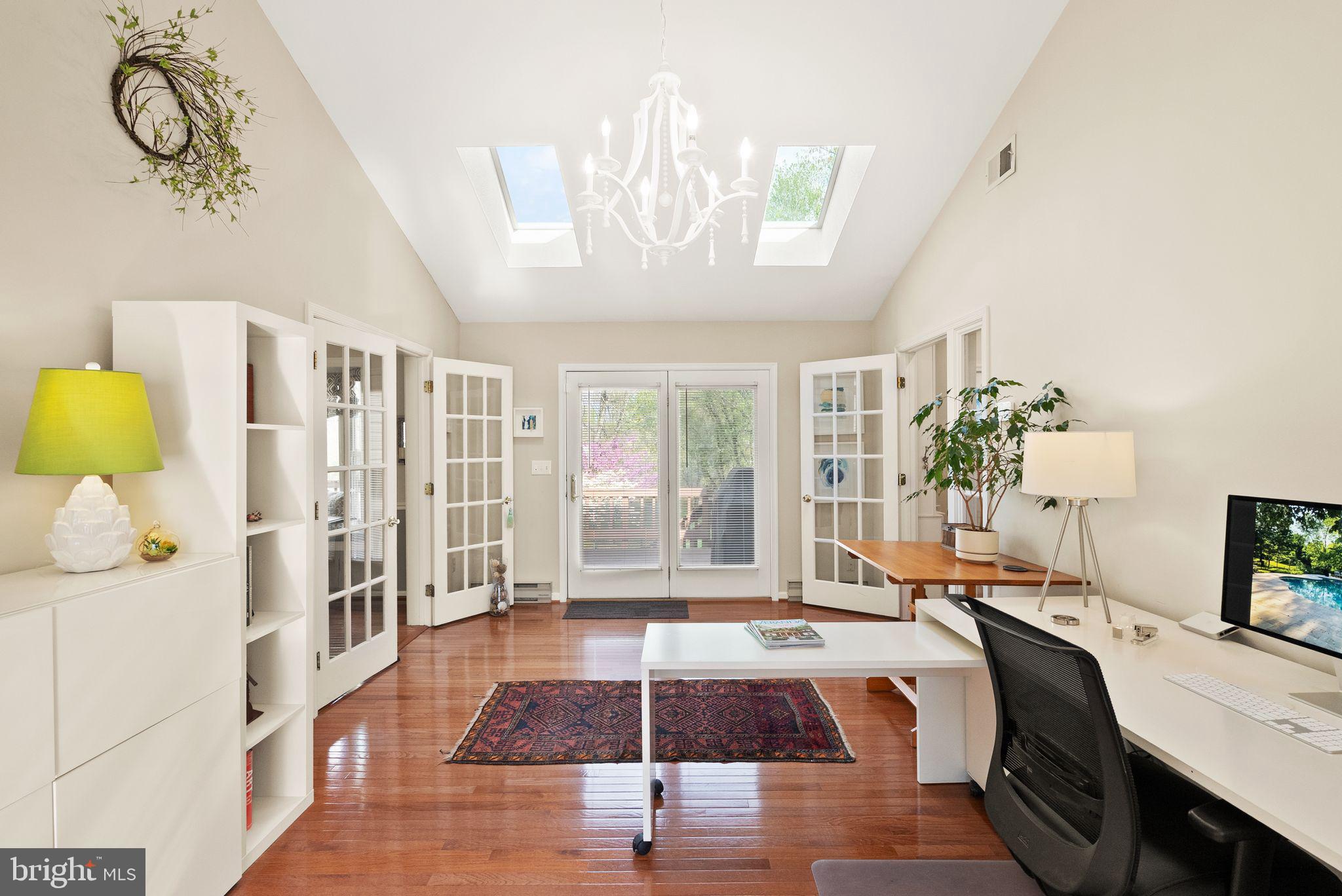 813 Lunenburg Road Great Falls, VA 22066 - Photo 37 of 91