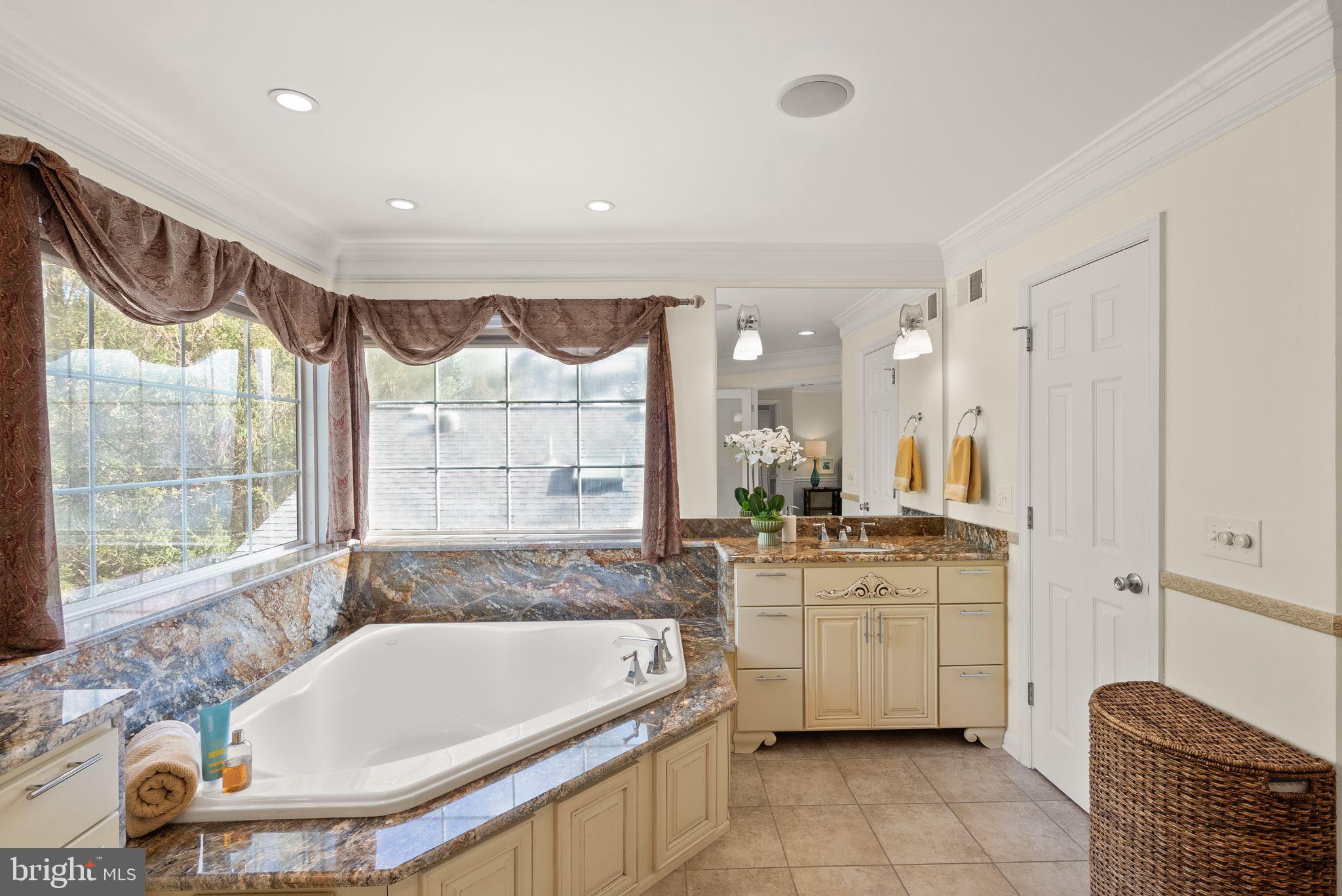 813 Lunenburg Road Great Falls, VA 22066 - Photo 52 of 91