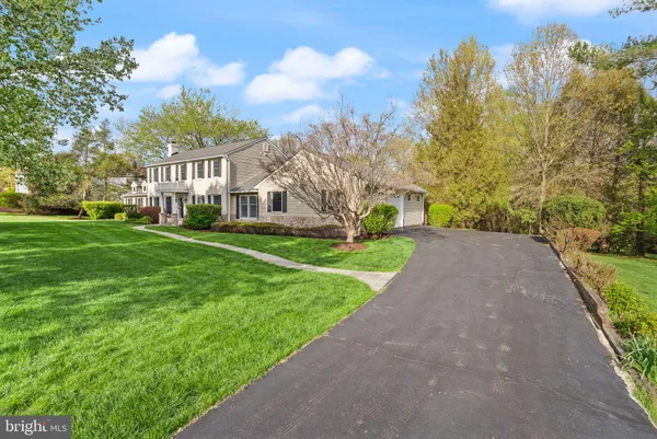 $1,750,000 | 813 Lunenburg Road, Great Falls, VA 22066