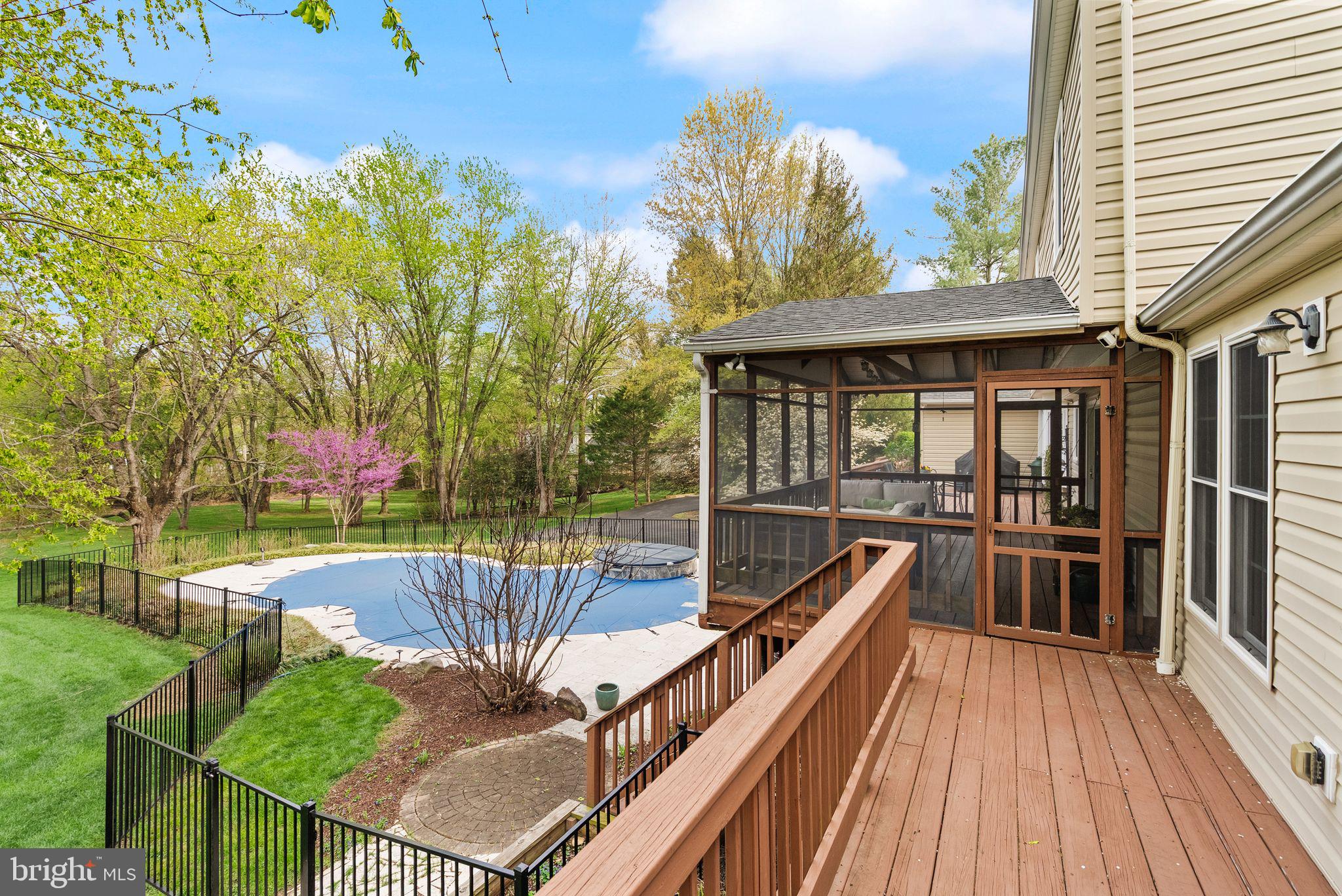 813 Lunenburg Road Great Falls, VA 22066 - Photo 74 of 91