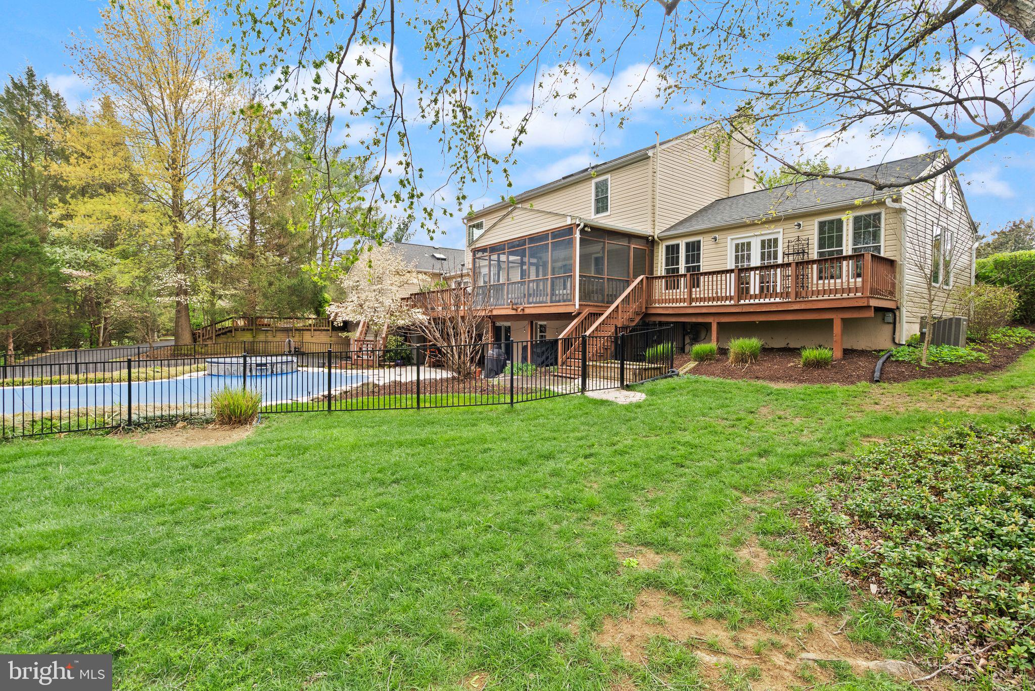 813 Lunenburg Road Great Falls, VA 22066 - Photo 80 of 91