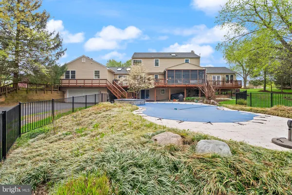 $1,750,000 | 813 Lunenburg Road, Great Falls, VA 22066