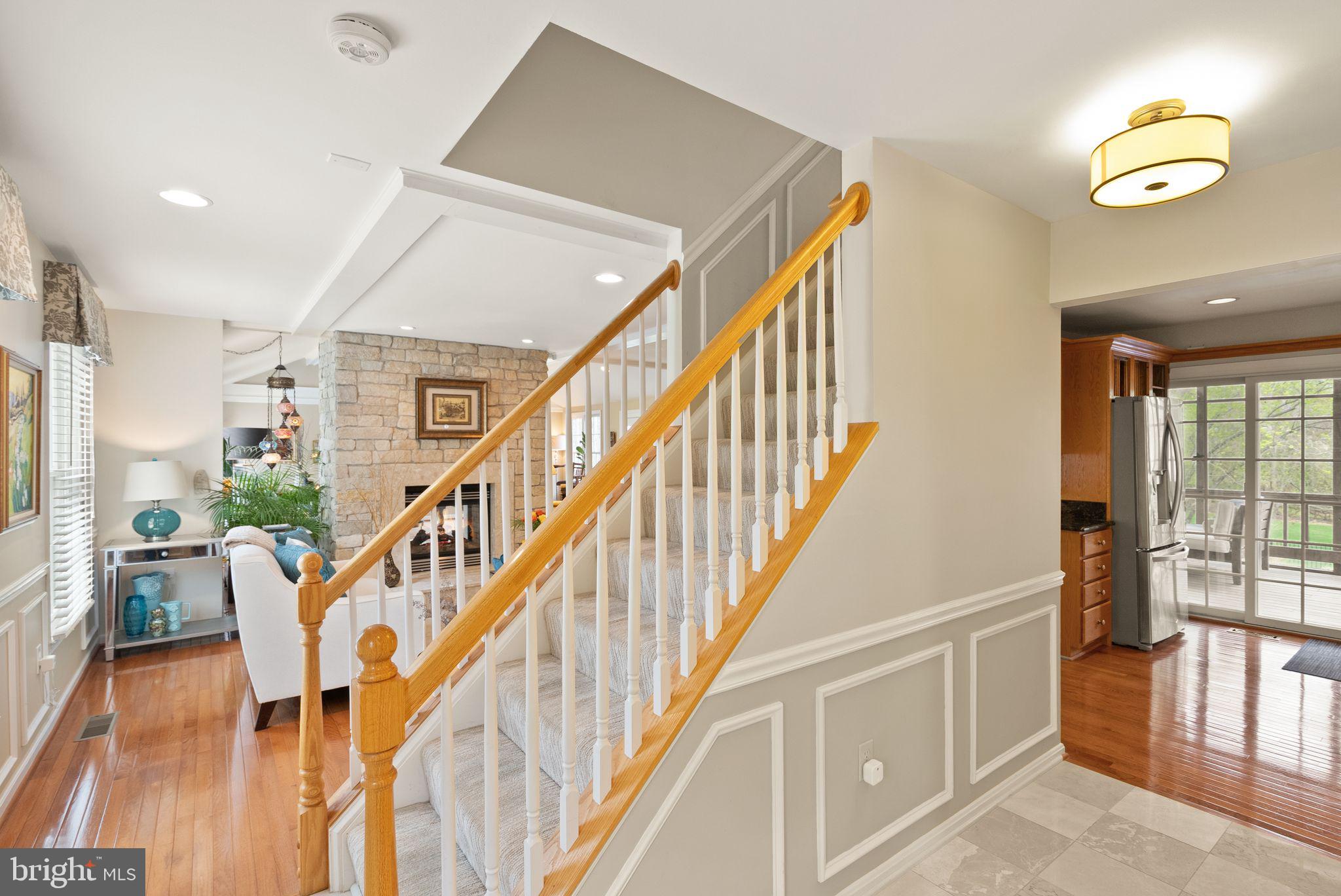 813 Lunenburg Road Great Falls, VA 22066 - Photo 10 of 91