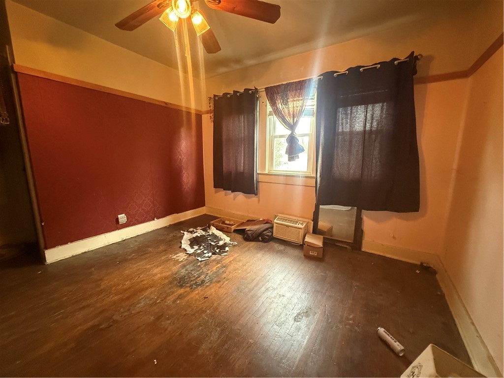 159 Seager Street Rochester, NY 14620 - Photo 11 of 20