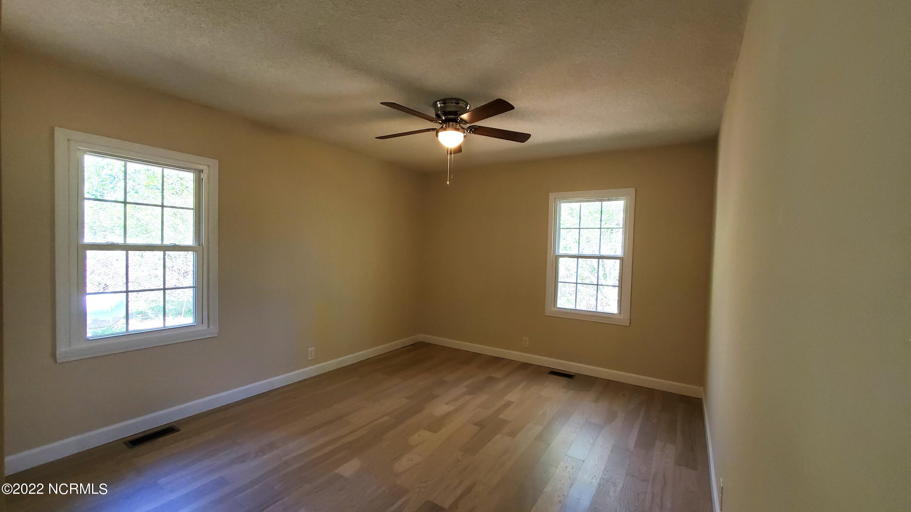 207 Fort Road New Bern, NC 28560 - Photo 7 of 27 Bedroom 2