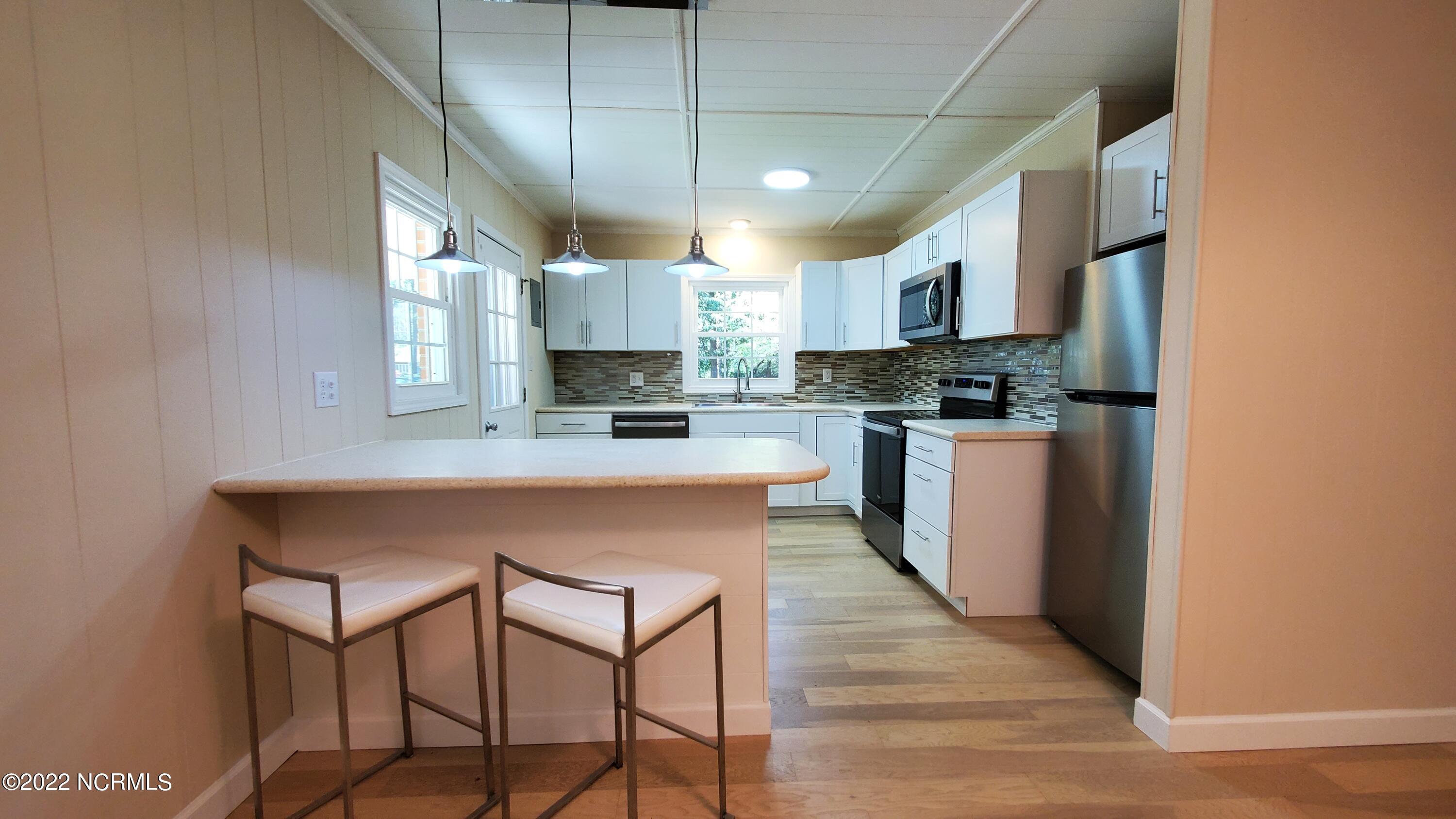 207 Fort Road New Bern, NC 28560 - Photo 9 of 27 New Kitchen Cabinets