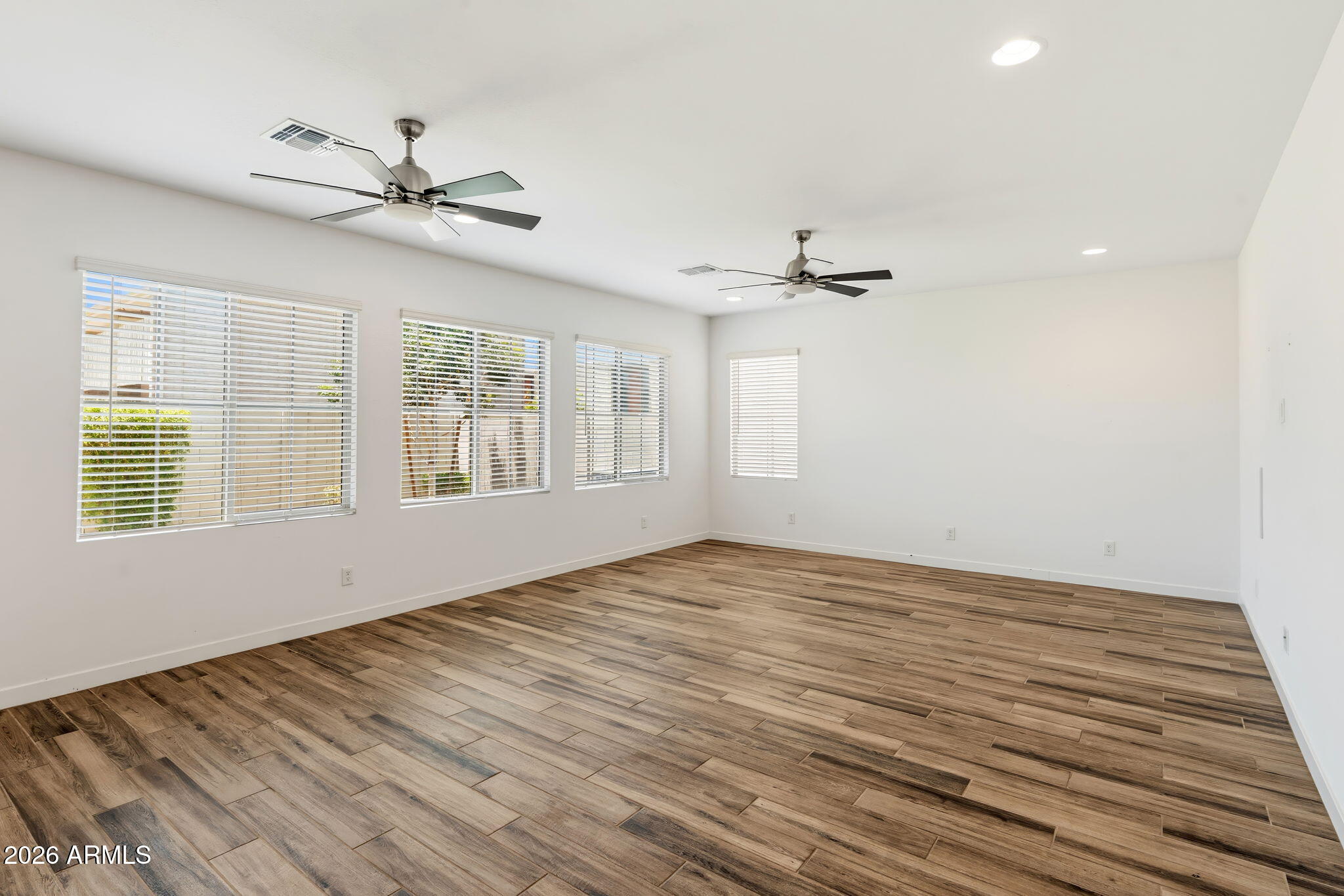6434 North 17th Street Phoenix, AZ 85016 - Photo 9 of 34 9-web-or-mls-DSC_1009