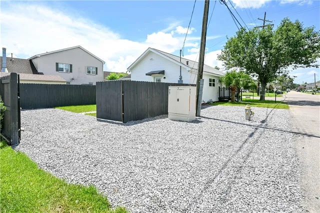 $2,500 | 401 Nursery Avenue, Metairie, LA 70005