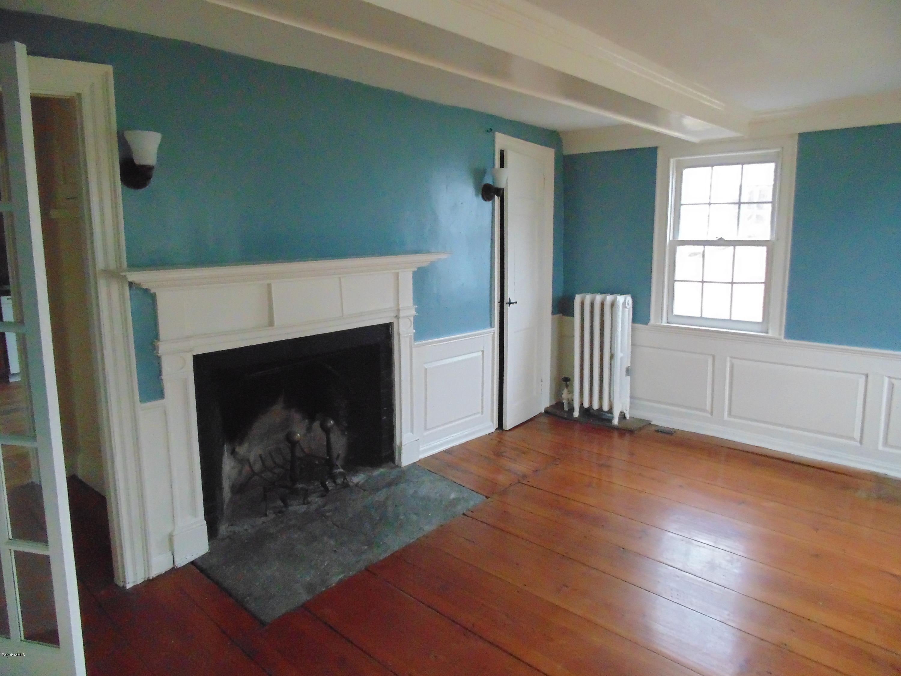 18 Klaus Anderson Road Southwick, MA 01077 - Photo 8 of 34 DSC02136