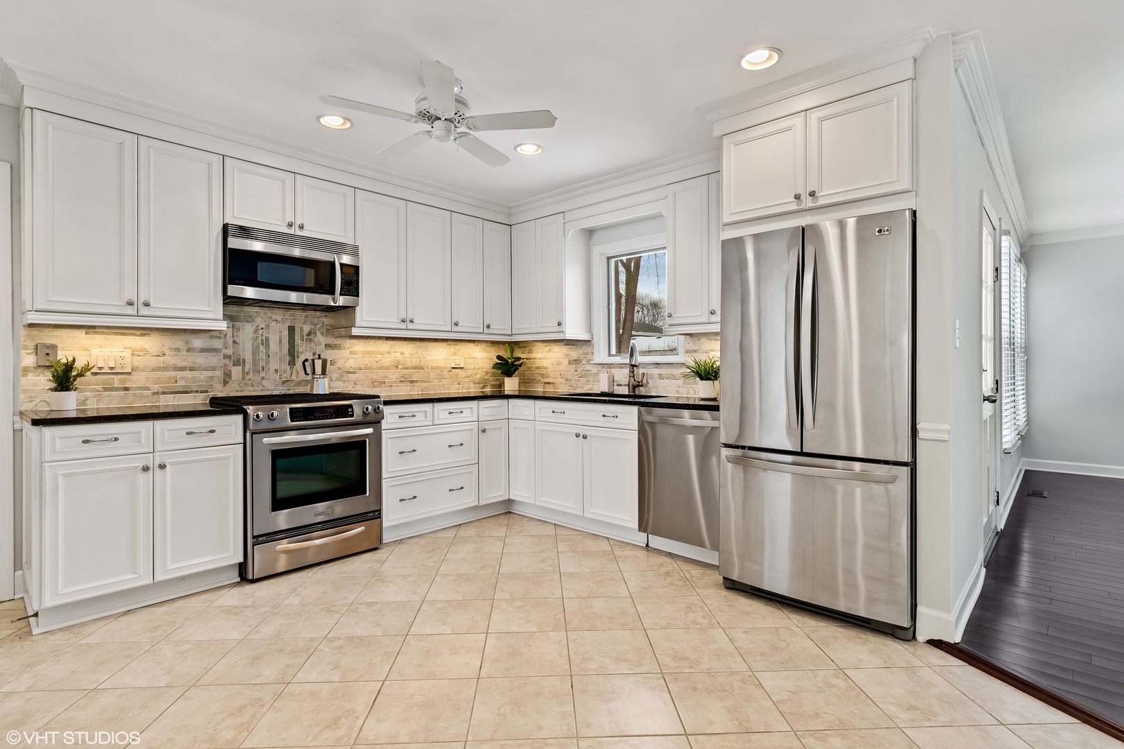 1400 Meyer Road Hoffman Estates, IL 60169 - Photo 7 of 22