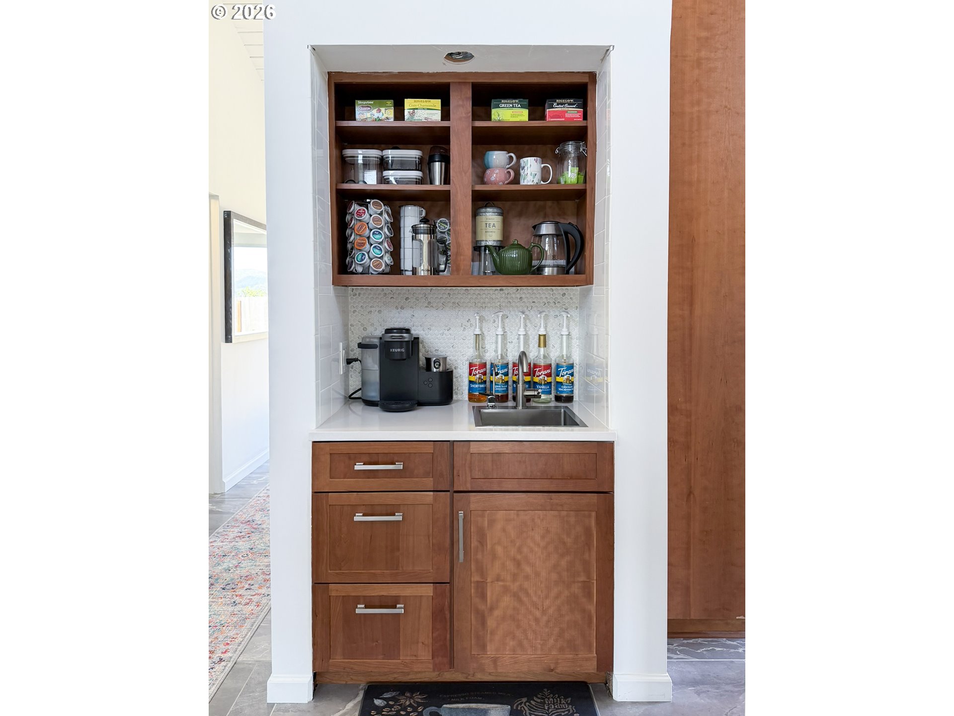 895 Marina Heights Road Brookings, OR 97415 - Photo 14 of 48 Wet Bar